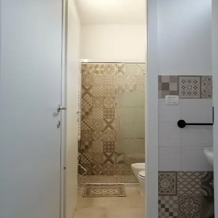 Alma House Rudiae * Лечче